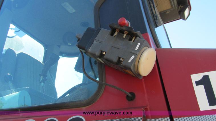 image for item G2140 2003 Case IH SPX3200 Patriot self-propelled sprayer