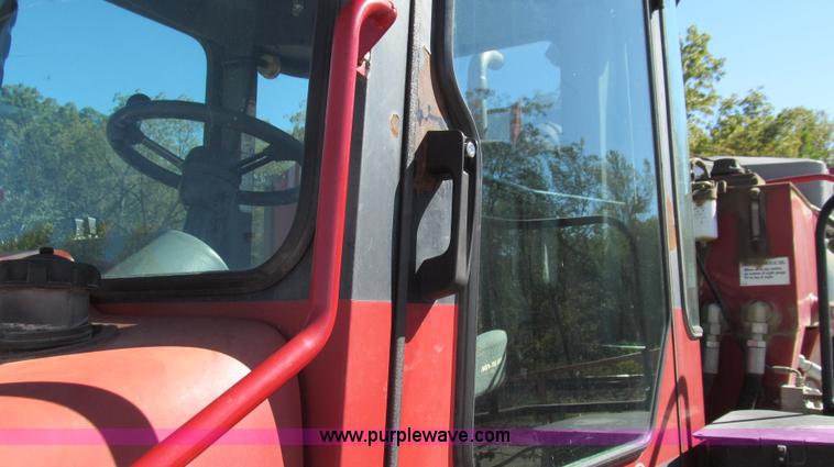 image for item G2140 2003 Case IH SPX3200 Patriot self-propelled sprayer