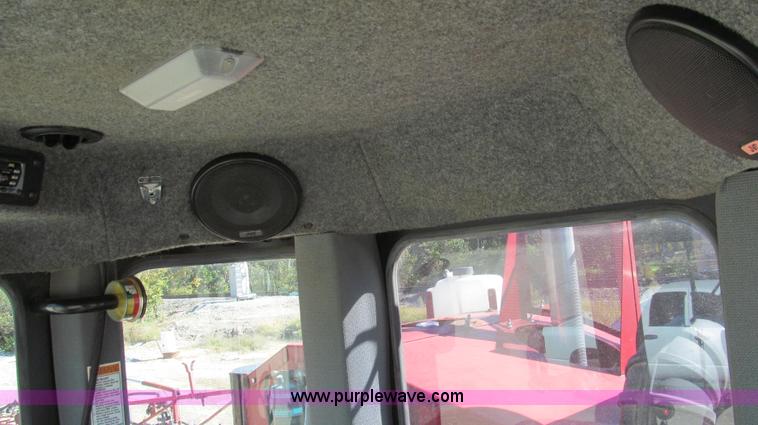 image for item G2140 2003 Case IH SPX3200 Patriot self-propelled sprayer