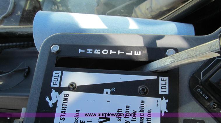 image for item G2140 2003 Case IH SPX3200 Patriot self-propelled sprayer