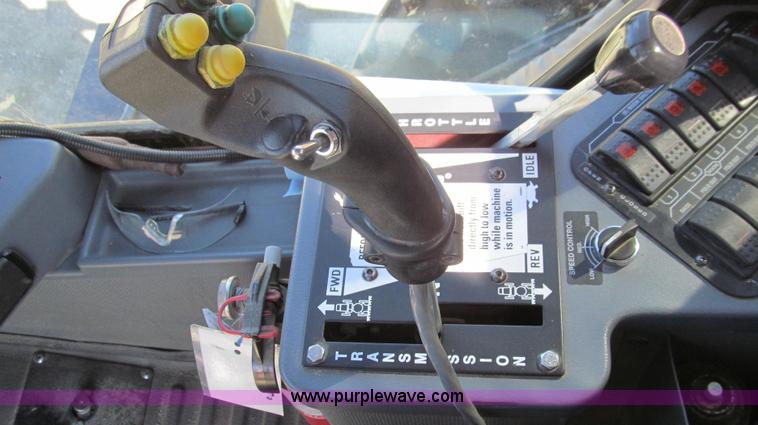 image for item G2140 2003 Case IH SPX3200 Patriot self-propelled sprayer