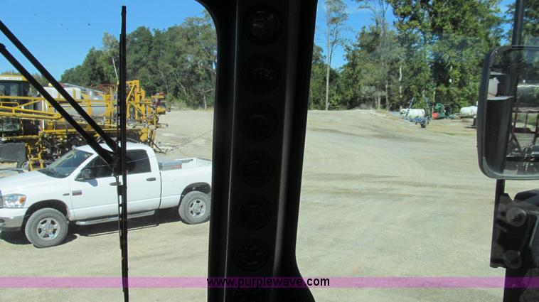 image for item G2140 2003 Case IH SPX3200 Patriot self-propelled sprayer