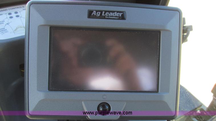 image for item G2140 2003 Case IH SPX3200 Patriot self-propelled sprayer