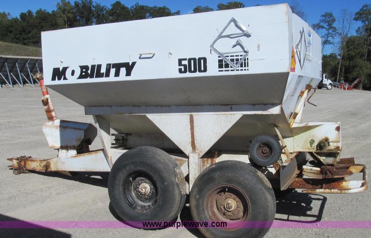 image for item G2142 Mobility 500 fertilizer spreader