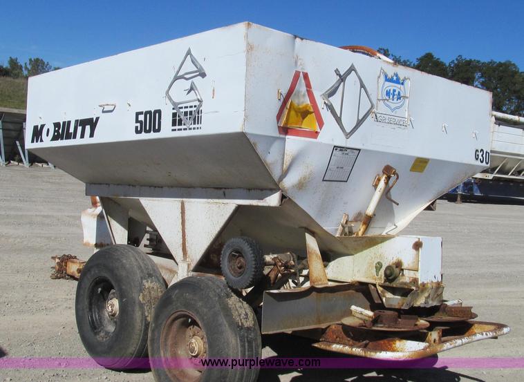 image for item G2142 Mobility 500 fertilizer spreader