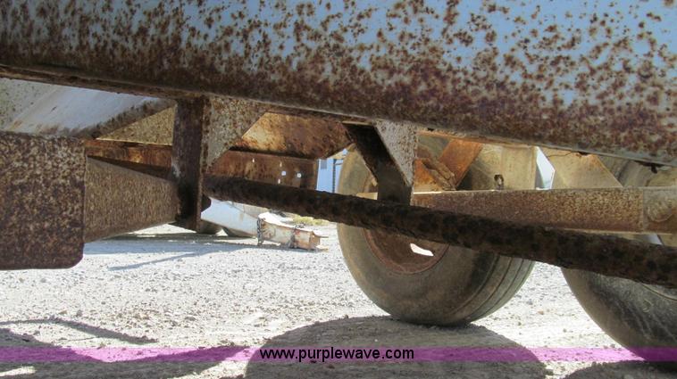 image for item G2142 Mobility 500 fertilizer spreader