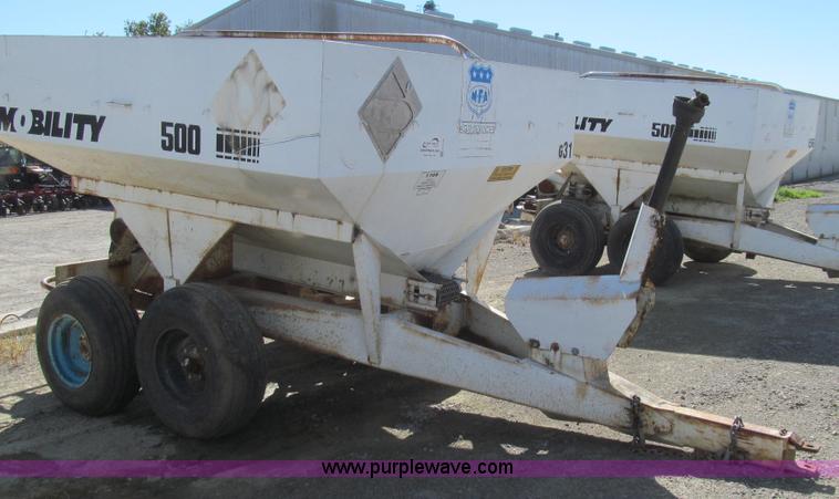 image for item G2143 Mobility 500 fertilizer spreader