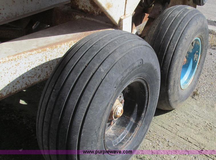 image for item G2143 Mobility 500 fertilizer spreader