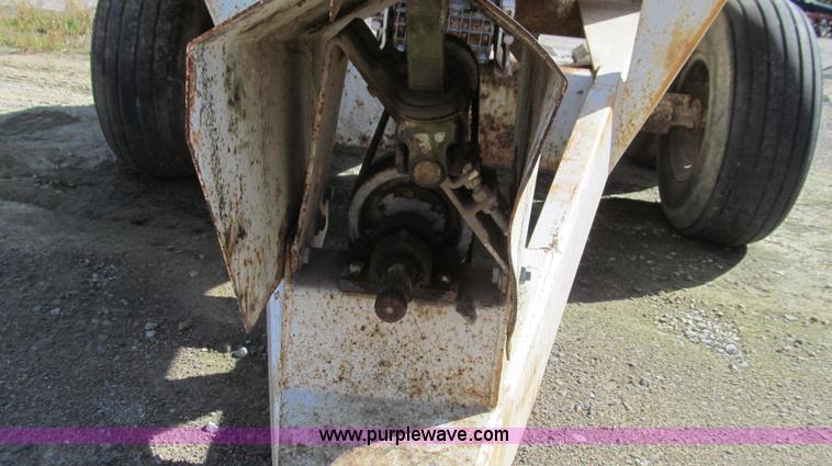 image for item G2143 Mobility 500 fertilizer spreader