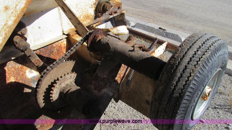 image for item G2143 Mobility 500 fertilizer spreader