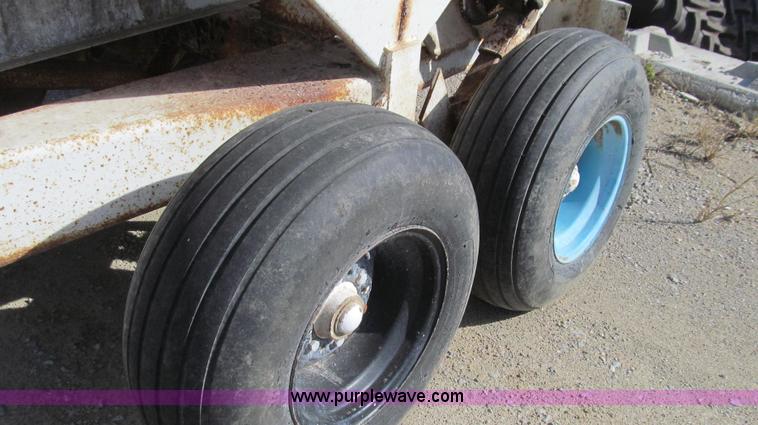 image for item G2145 Mobility 500 fertilizer spreader