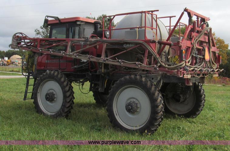 image for item G2157 2003 Case IH SPX3185 self-propelled sprayer
