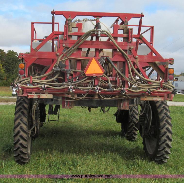 image for item G2157 2003 Case IH SPX3185 self-propelled sprayer