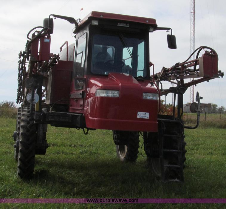 image for item G2157 2003 Case IH SPX3185 self-propelled sprayer