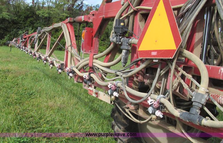 image for item G2157 2003 Case IH SPX3185 self-propelled sprayer