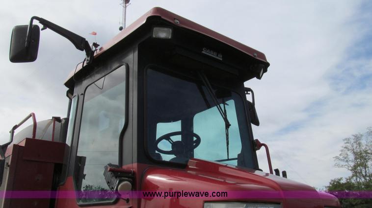 image for item G2157 2003 Case IH SPX3185 self-propelled sprayer