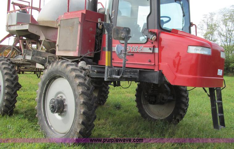image for item G2157 2003 Case IH SPX3185 self-propelled sprayer