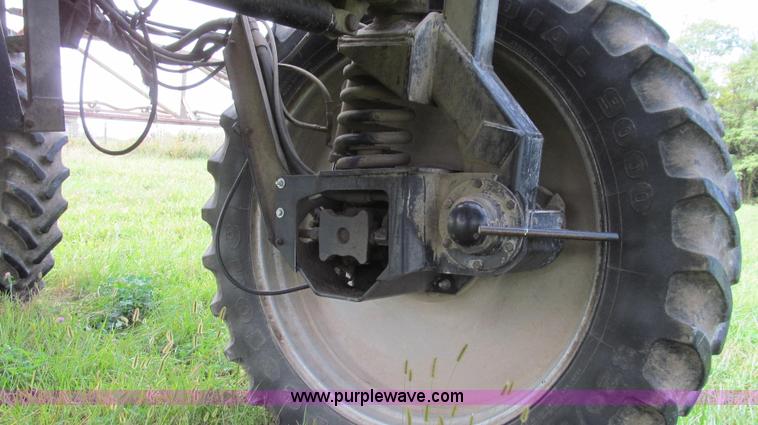 image for item G2157 2003 Case IH SPX3185 self-propelled sprayer