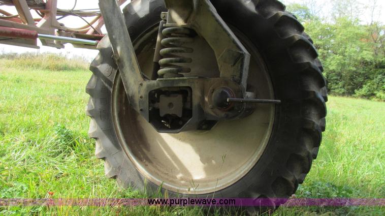 image for item G2157 2003 Case IH SPX3185 self-propelled sprayer