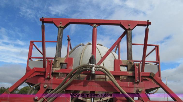 image for item G2157 2003 Case IH SPX3185 self-propelled sprayer