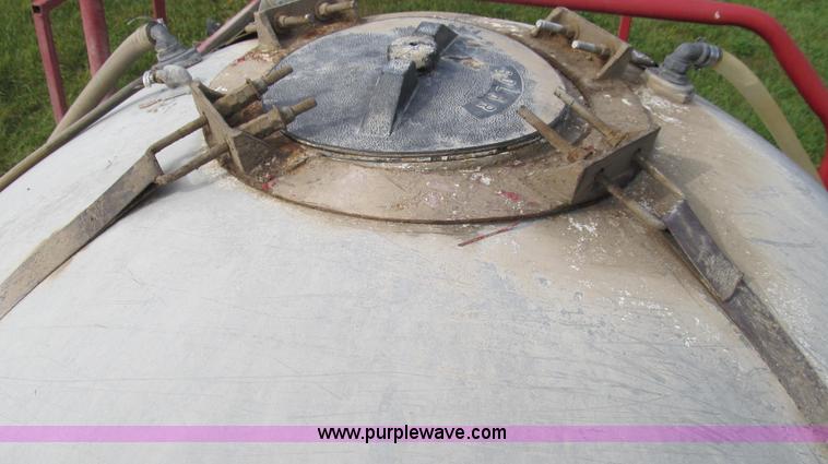 image for item G2157 2003 Case IH SPX3185 self-propelled sprayer