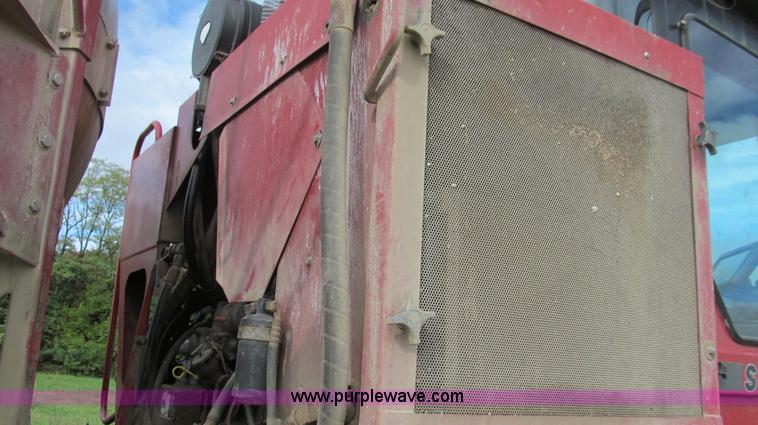 image for item G2157 2003 Case IH SPX3185 self-propelled sprayer