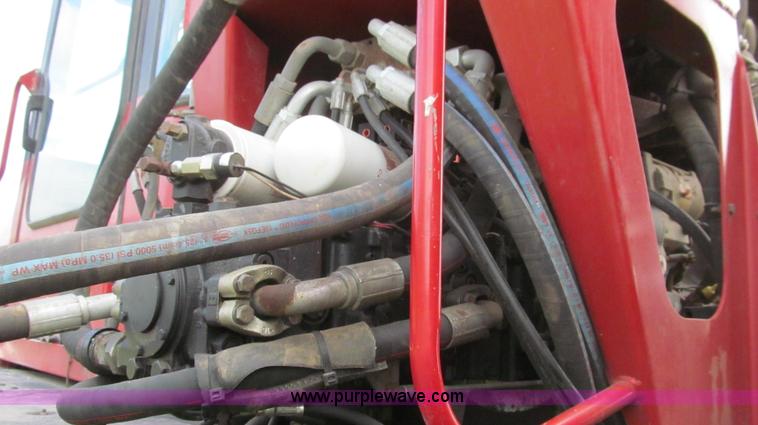 image for item G2157 2003 Case IH SPX3185 self-propelled sprayer