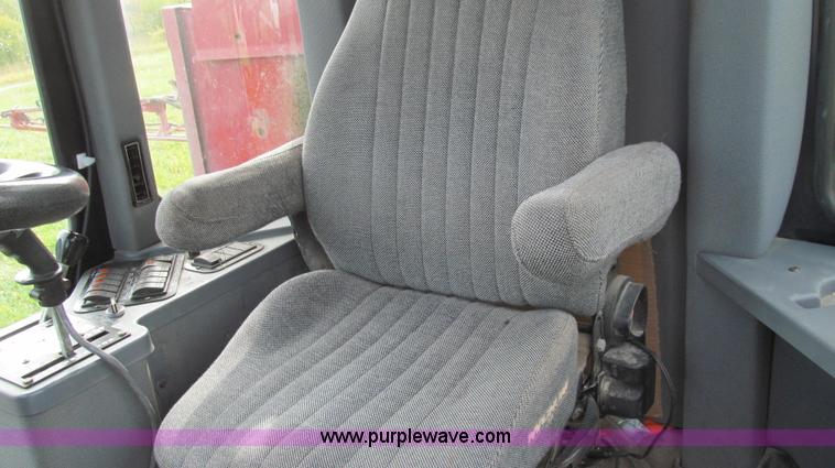 image for item G2157 2003 Case IH SPX3185 self-propelled sprayer