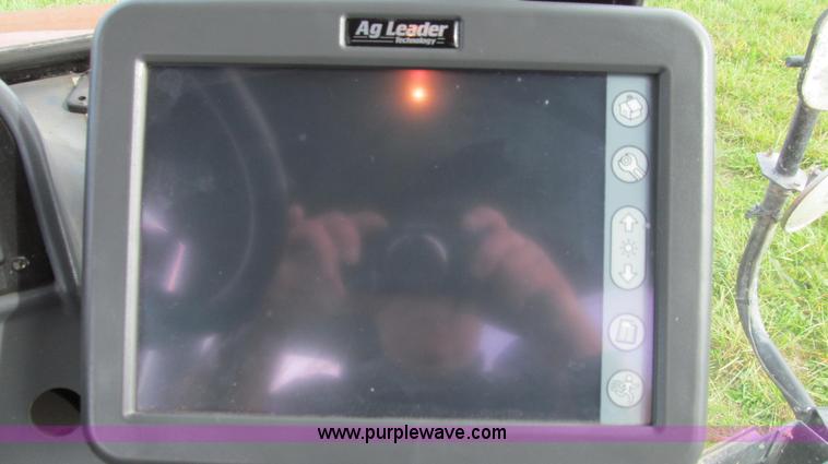 image for item G2157 2003 Case IH SPX3185 self-propelled sprayer