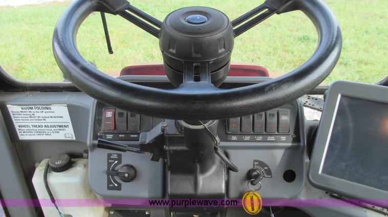 image for item G2157 2003 Case IH SPX3185 self-propelled sprayer