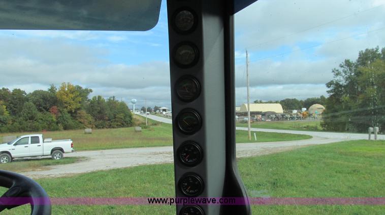 image for item G2157 2003 Case IH SPX3185 self-propelled sprayer