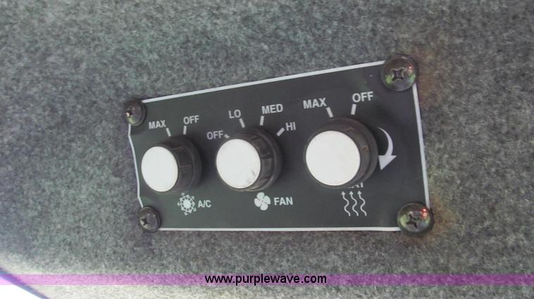 image for item G2157 2003 Case IH SPX3185 self-propelled sprayer