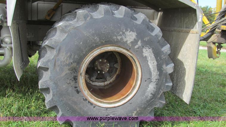 image for item G2158 1997 Ford L8513 Louisville 113 liquid fertilizer truck