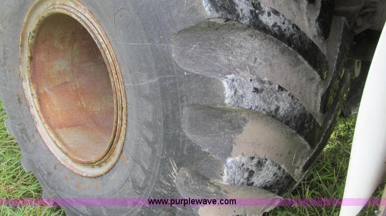 image for item G2158 1997 Ford L8513 Louisville 113 liquid fertilizer truck