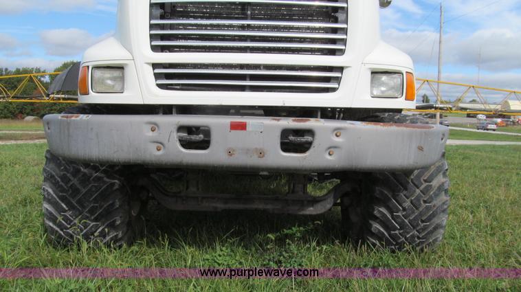 image for item G2158 1997 Ford L8513 Louisville 113 liquid fertilizer truck