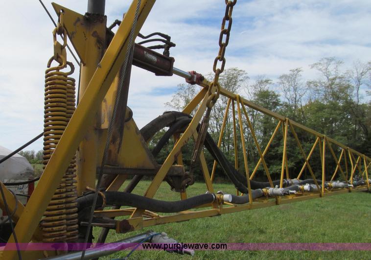 image for item G2158 1997 Ford L8513 Louisville 113 liquid fertilizer truck