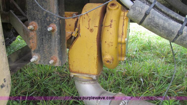 image for item G2158 1997 Ford L8513 Louisville 113 liquid fertilizer truck