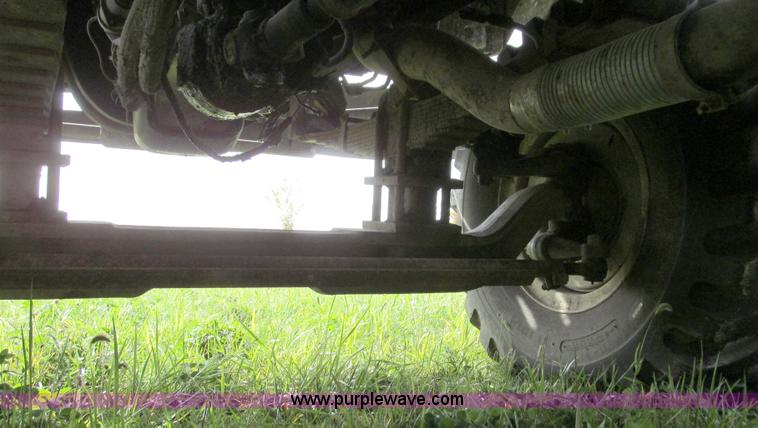 image for item G2158 1997 Ford L8513 Louisville 113 liquid fertilizer truck