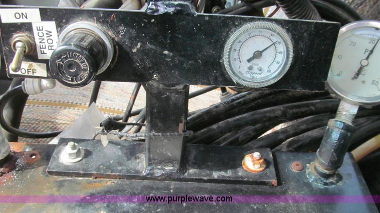 image for item G2158 1997 Ford L8513 Louisville 113 liquid fertilizer truck