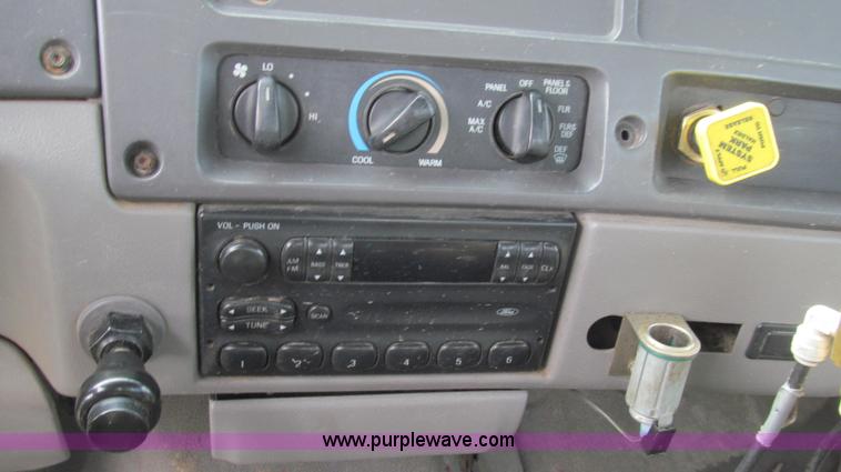 image for item G2158 1997 Ford L8513 Louisville 113 liquid fertilizer truck