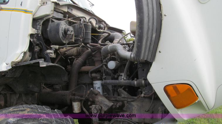 image for item G2158 1997 Ford L8513 Louisville 113 liquid fertilizer truck