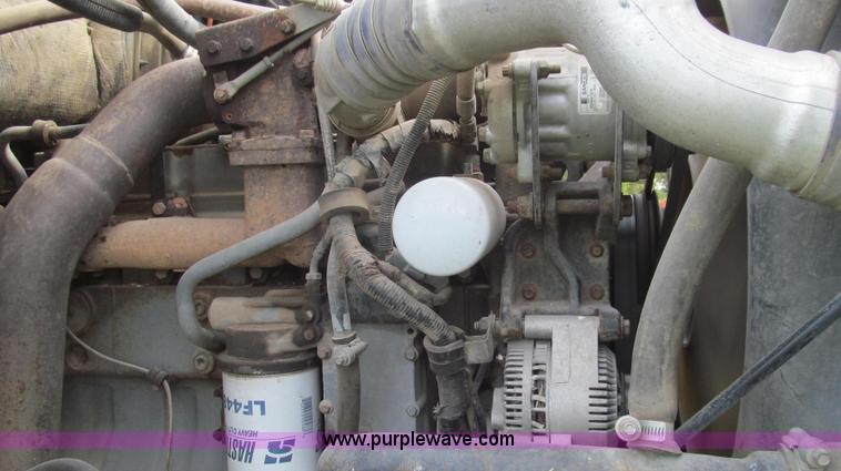 image for item G2158 1997 Ford L8513 Louisville 113 liquid fertilizer truck