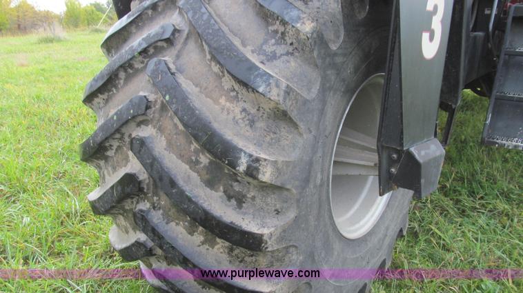 image for item G2159 1999 Case IH Titan FLX3300 self-propelled sprayer