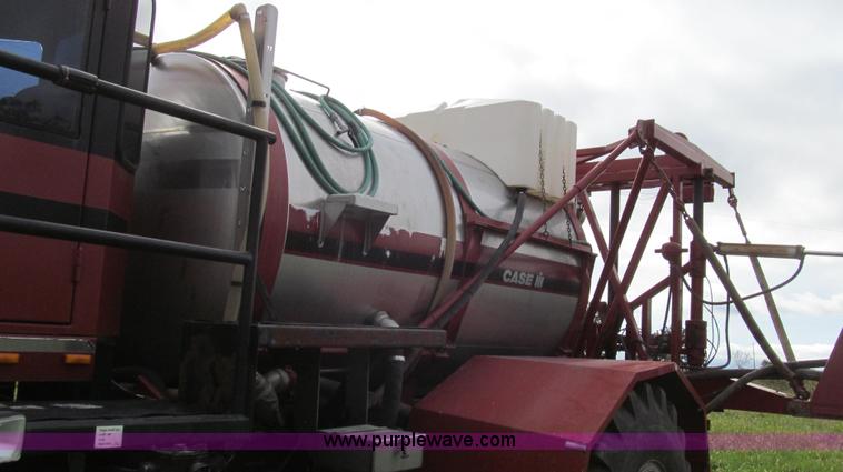 image for item G2159 1999 Case IH Titan FLX3300 self-propelled sprayer