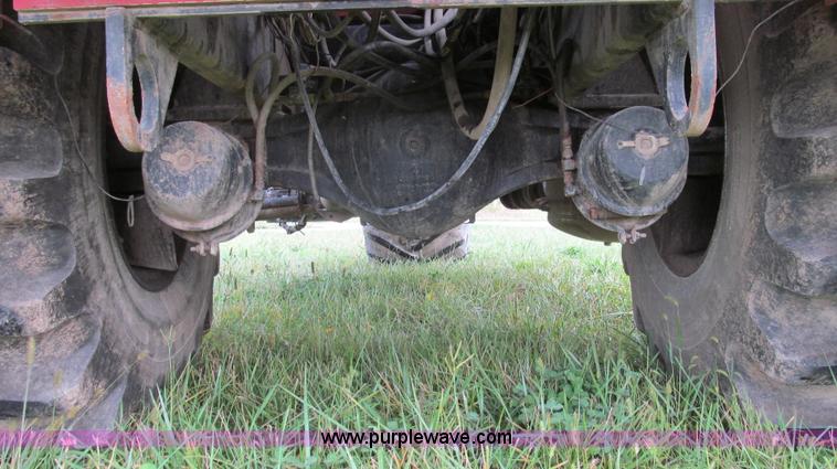 image for item G2159 1999 Case IH Titan FLX3300 self-propelled sprayer