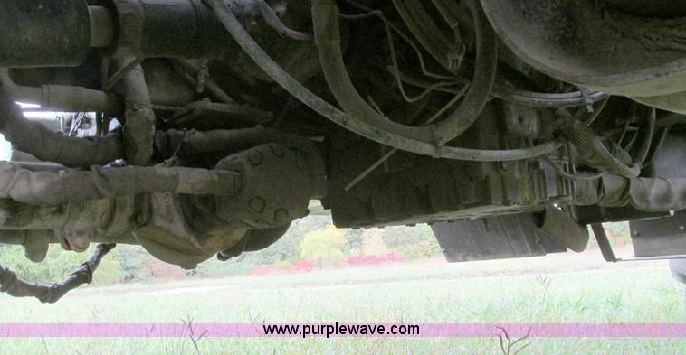 image for item G2159 1999 Case IH Titan FLX3300 self-propelled sprayer