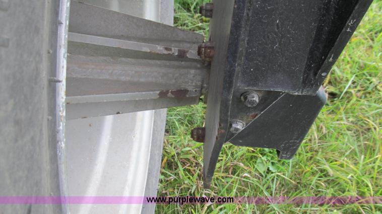 image for item G2159 1999 Case IH Titan FLX3300 self-propelled sprayer