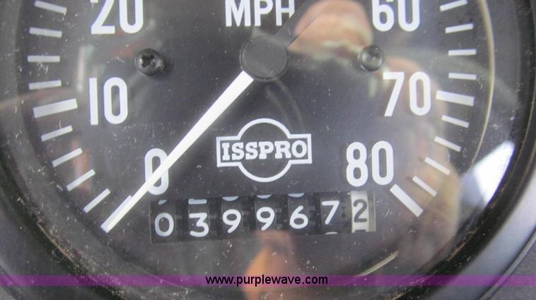 image for item G2159 1999 Case IH Titan FLX3300 self-propelled sprayer