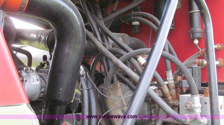 image for item G2159 1999 Case IH Titan FLX3300 self-propelled sprayer