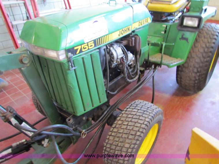 image for item G4291 1991 John Deere 755 MFWD tractor